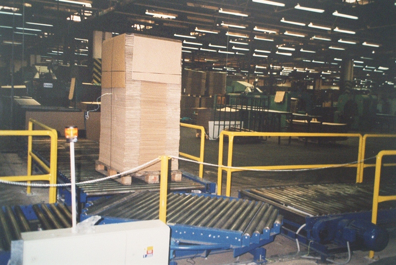 DOPRAVNÍKY / Valčekové dopravníky - foto DOPRAVNÍKY / Valčekové dopravníky - foto