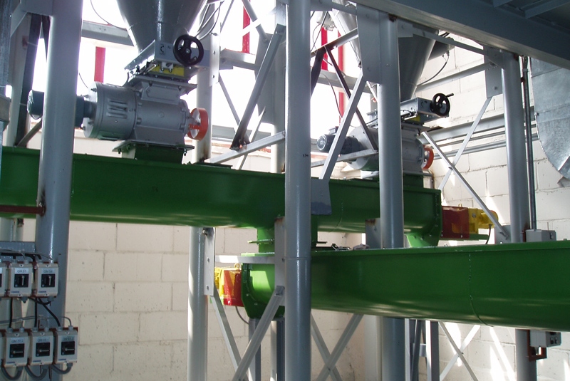 DOPRAVNÍKY / Závitovkové dopravníky - foto DOPRAVNÍKY / Závitovkové dopravníky - foto