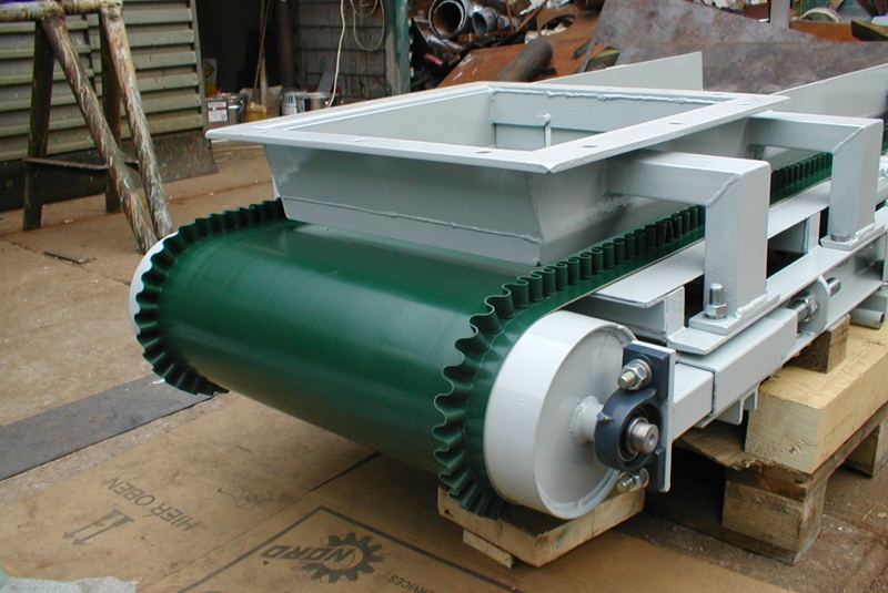 DOPRAVNÍKY / Pásové dopravníky - foto DOPRAVNÍKY / Pásové dopravníky - foto