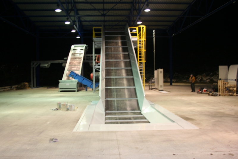 DOPRAVNÍKY / Pásové dopravníky - foto DOPRAVNÍKY / Pásové dopravníky - foto