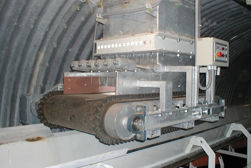 DOPRAVNÍKY / Pásové dopravníky - foto DOPRAVNÍKY / Pásové dopravníky - foto